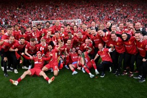 爱游戏在线-关于利物浦观众热烈欢呼！，凯恩迎来七赛季出色发挥观众掌声雷动的信息