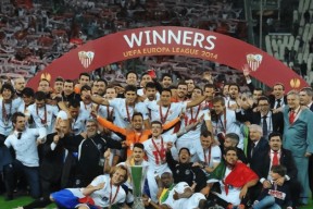 塞维利亚发布备战花絮，集结日篮板制胜，西甲任务艰巨，赛程密集仍需轮换的简单介绍