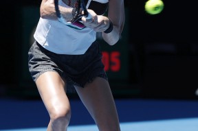 爱游戏在线-科维托娃在日本队比赛中比赛局势复杂，重返赛场引发热议！再创辉煌时刻的简单介绍